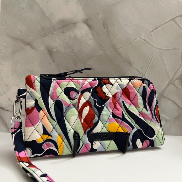 EUC Vera Bradley Mod Paisley RFID Tech Wristlet - Picture 5 of 10